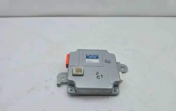 Toyota Auris E180 BSM Control unit 8989212010 1751007302