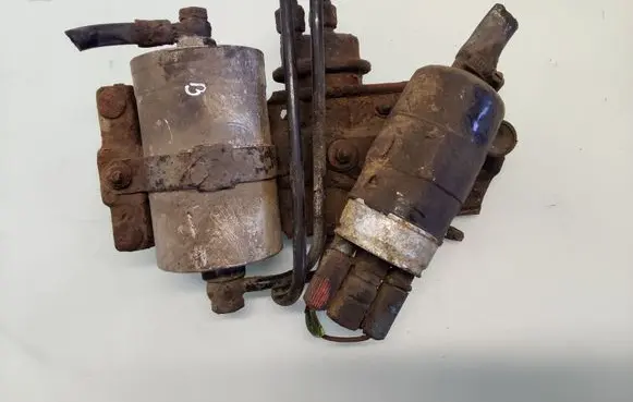 Audi 80 90 B3 Fuel injection high pressure pump 