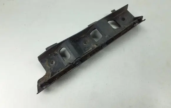 Volkswagen PASSAT B6 Front bumper mounting bracket 3C0807183