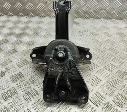 Engine mount bracket