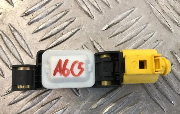Audi A6 S6 C5 4B Airbag deployment crash/impact sensor 4B0959643E 110803 0232H0002VEZ