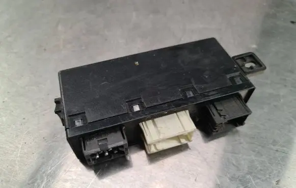 BMW 5 E39 Comfort/convenience module 05071770 61358377597 110187