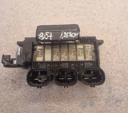 Peugeot 807 Fuse module 1400550780