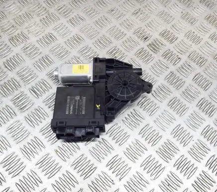 Volvo XC40 Front door window regulator motor P10131381 966268103