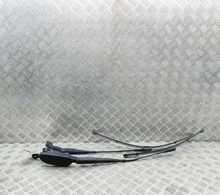 Mercedes-Benz GLA H247 Windshield/front glass wiper blade A2478204800 A2478204700