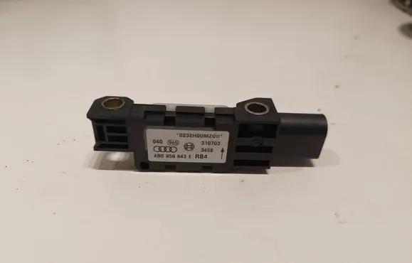 Audi A3 S3 8P Airbag deployment crash/impact sensor 4B0959643E 0232H00MZ0M 310703