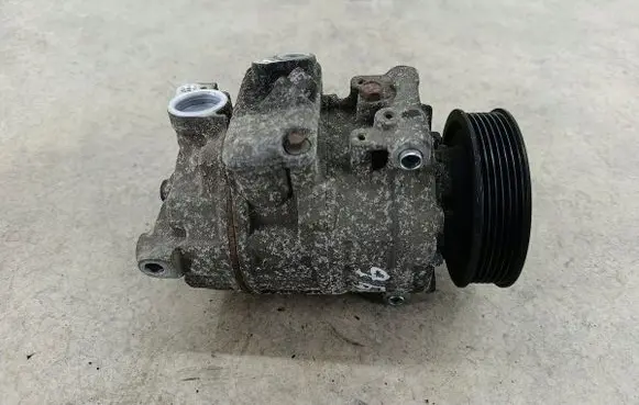 Volkswagen Golf V Air conditioning (A/C) compressor (pump) 