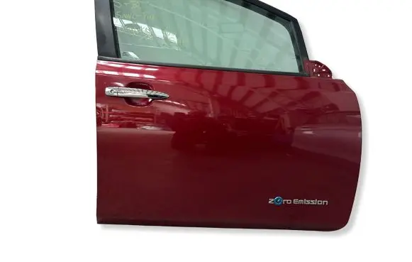 Nissan Leaf I (ZE0) Front door 