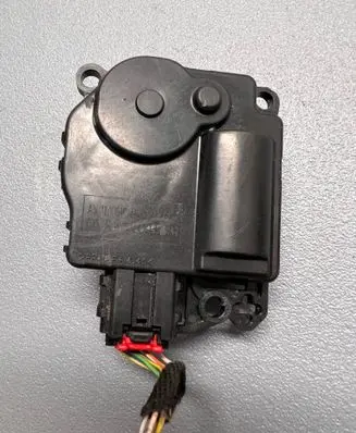 Ford B-MAX Air flap motor/actuator AV1119E616BB