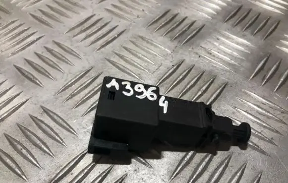 Volkswagen Golf IV Brake pedal sensor switch