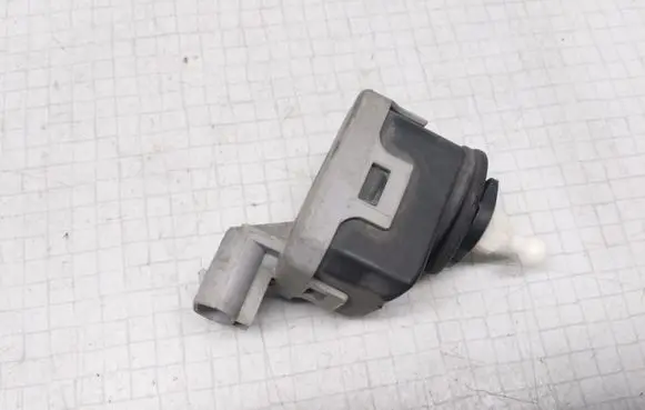 Opel Astra G Headlight level adjustment motor 90590665