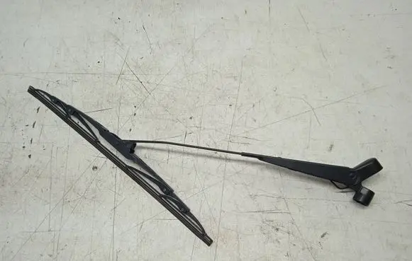 Toyota Prius+ (ZVW40) Rear wiper blade arm 7806