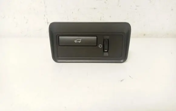 Tailgate opening switch
