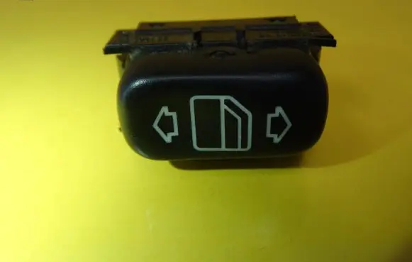 Mercedes-Benz S W220 Electric window control switch 2208201210