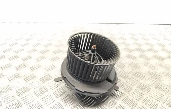 Volkswagen Touran I Heater fan/blower 1K1819015