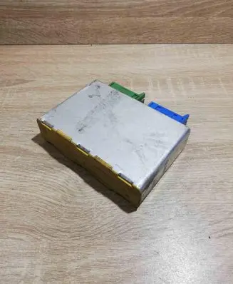 BMW 5 E34 Comfort/convenience module 1384603