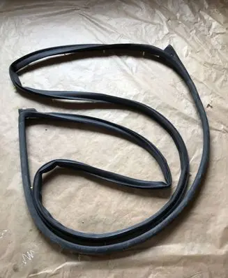 Jeep Grand Cherokee Rubber seal front coupe door 