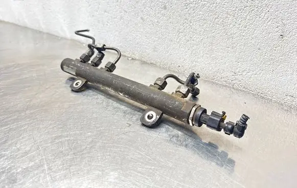 Opel Astra H Fuel main line pipe 55211908 035067L4 0445214141