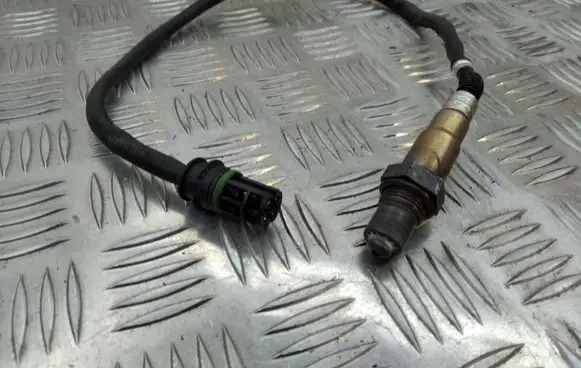 BMW 5 F10 F11 Lambda probe sensor 7539136