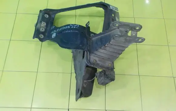 Opel Meriva B Front side member PRZOD 14AB17