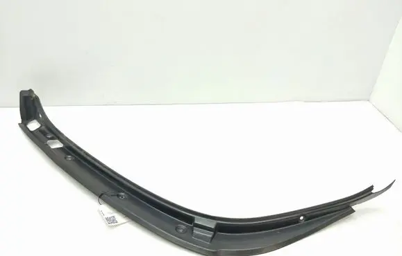 Mercedes-Benz C W203 Tailgate/trunk side cover trim A2036930533