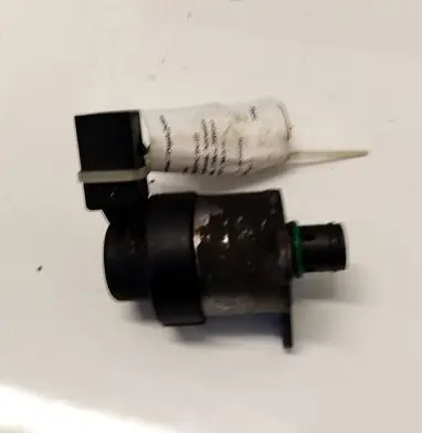 BMW 5 E60 E61 Fuel pressure sensor 