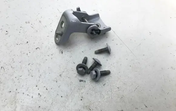 Peugeot 3008 III Rear door lower hinge 9850559580 9850559180