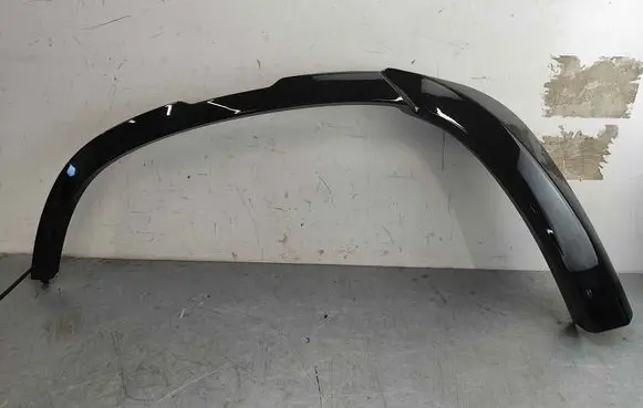 Land Rover Defender Rear arch trim LR147934