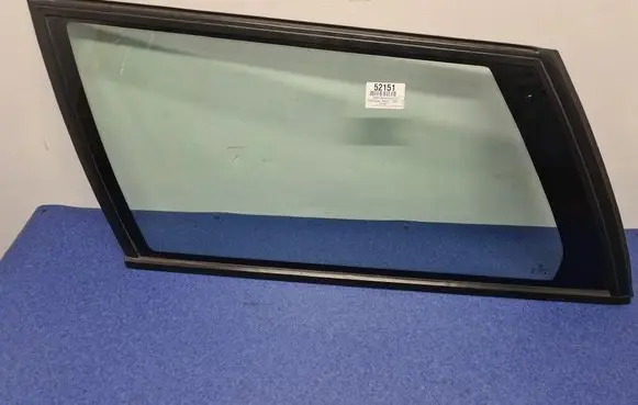 Volkswagen PASSAT B3 Rear side window