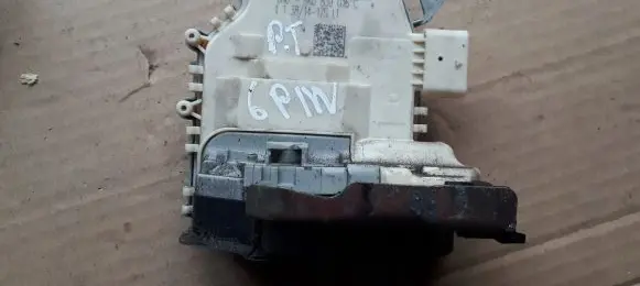 Audi A4 S4 B8 8K Rear door lock 8K0839016C