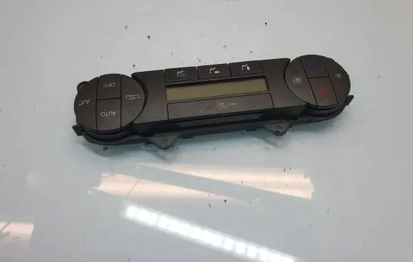 Ford Mondeo Mk III Climate control unit