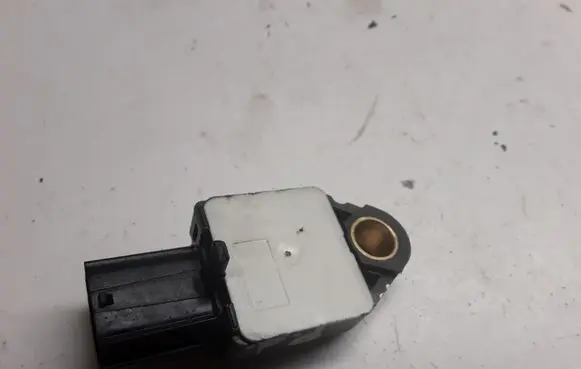 Mitsubishi Outlander Airbag deployment crash/impact sensor 8651A001