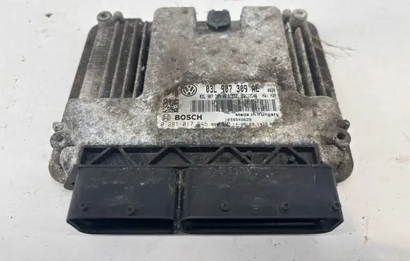 Volkswagen PASSAT B6 Engine control unit/module 03L907309AE 0281017946