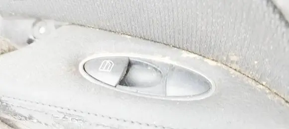 Mercedes-Benz E W211 Electric window control switch 