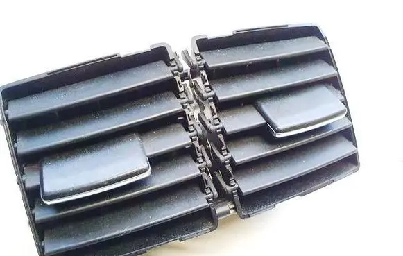 Mercedes-Benz GL X164 Dash center air vent grill a1648300454
