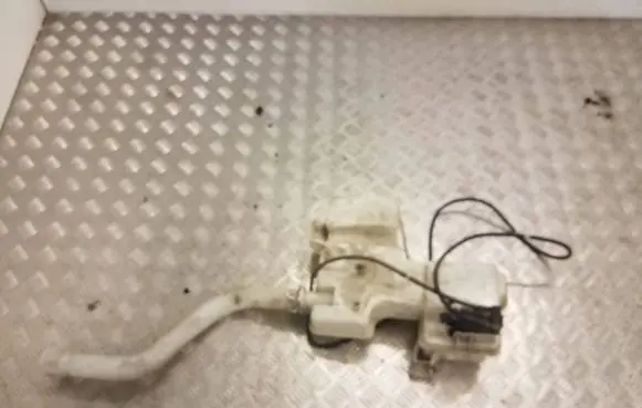Opel Vivaro Windshield washer fluid reservoir/tank 93867991 93367990 93867992
