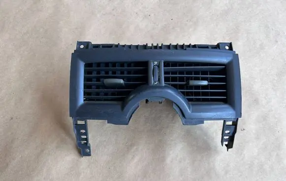 Renault Megane II Rear air vent grill 