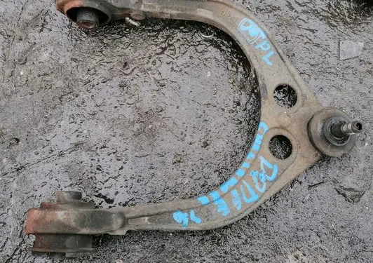 Dodge Challenger Rear control arm WAHACZPRAWYGRNY