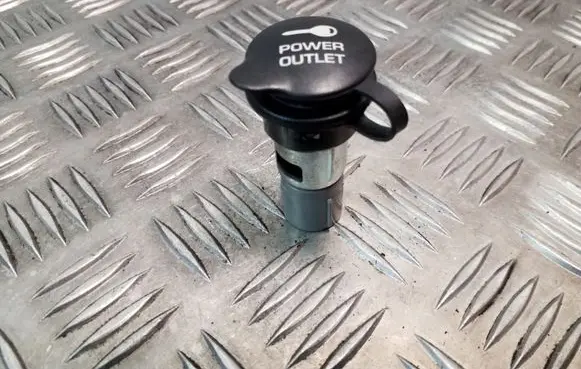 Chrysler Grand Voyager V 12 V Socket (front) 