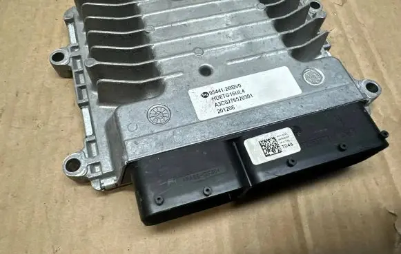 Engine ECU kit and lock set