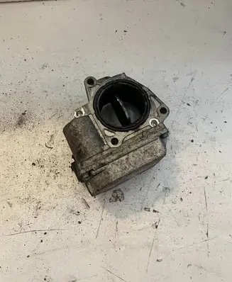 Volkswagen Golf V Throttle valve 40B240121001