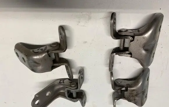 Front door hinge set