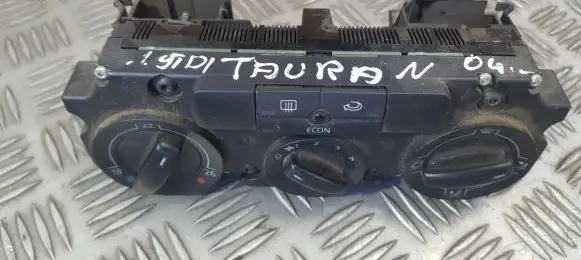 Volkswagen Touran I Climate control unit