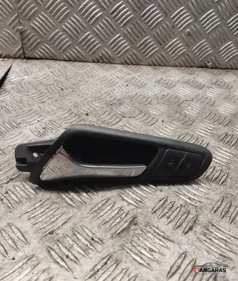 Volkswagen PASSAT B6 Front door interior handle 3c1837113