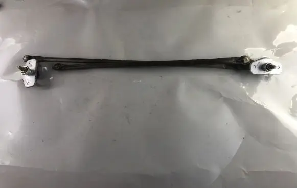 Mitsubishi Pajero Pinin Front wiper linkage 