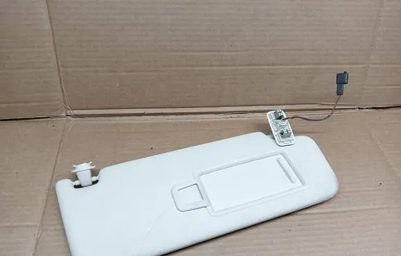 Volkswagen PASSAT B8 Sun visor