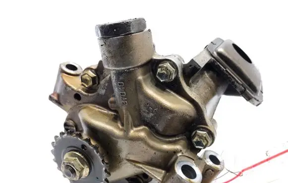 Lexus CT 200H Oil pump 