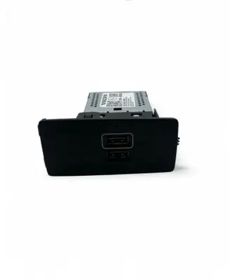 Volvo XC90 USB socket connector 31407038 P31407038
