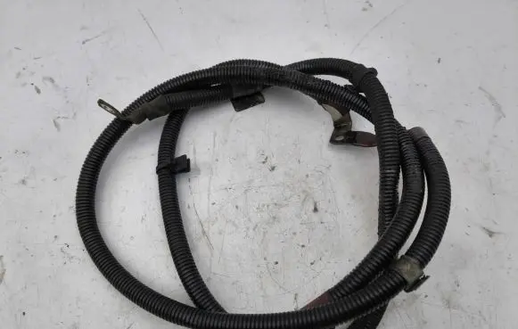 BMW 7 F01 F02 F03 F04 Positive cable (battery) 61032929