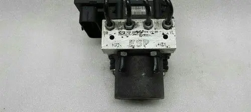 Audi A4 S4 B7 8E 8H ABS Pump 8E0910517G